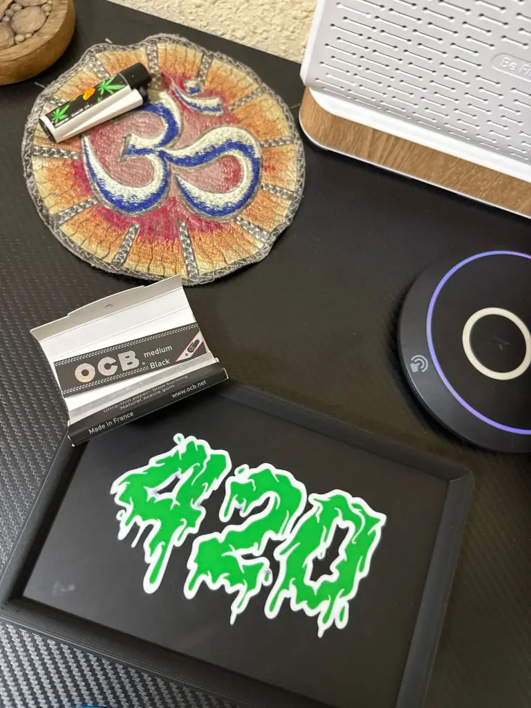 420 rolling tray 1.webp