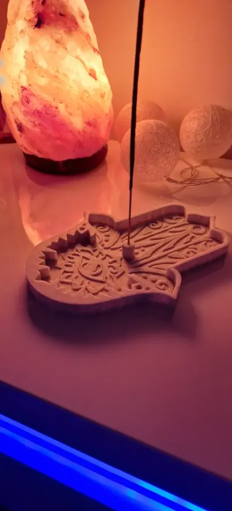 incense burner 1.webp